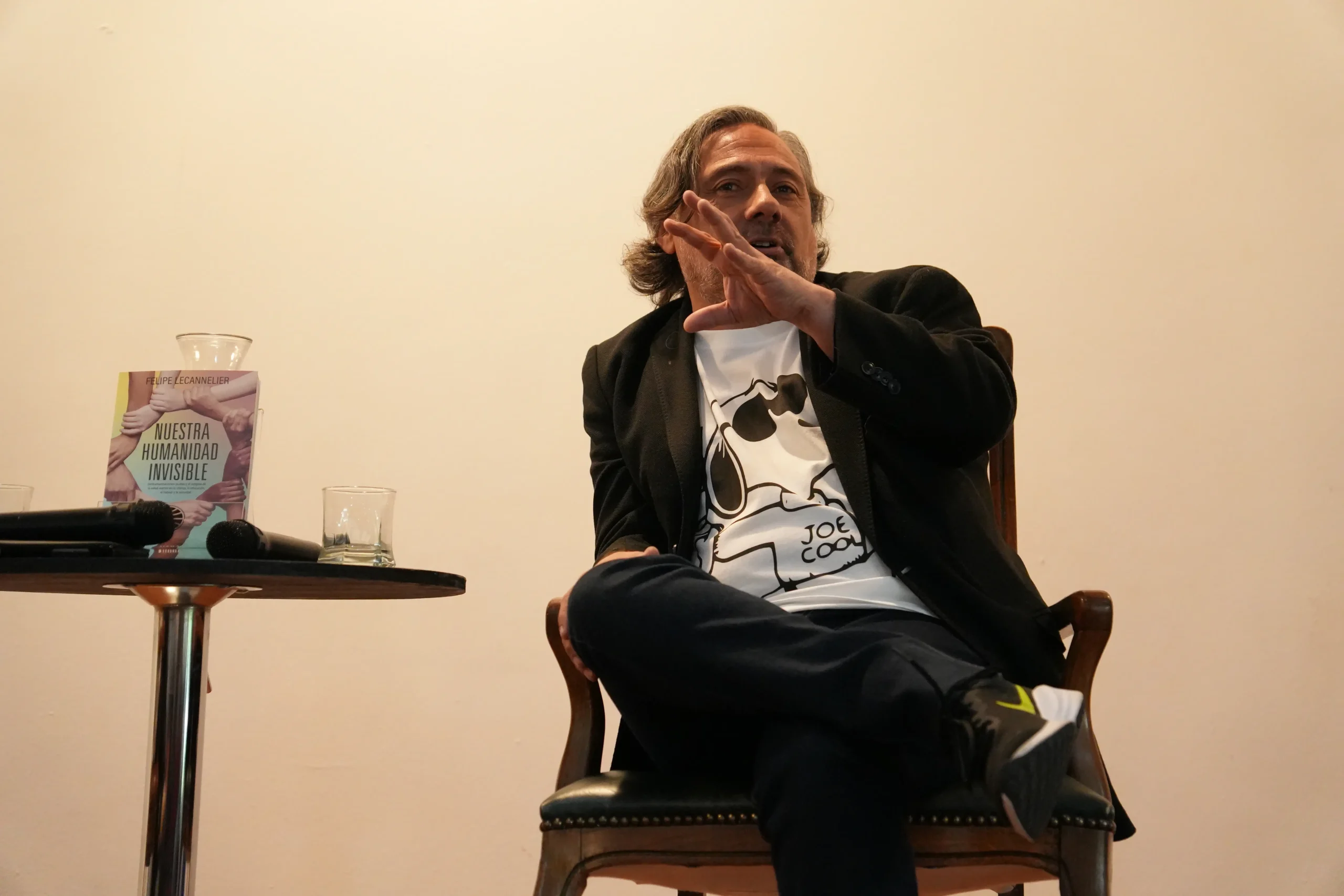 Felipe Lecannelier presenta “Nuestra humanidad invisible”: una invitación a rehumanizar la salud mental
