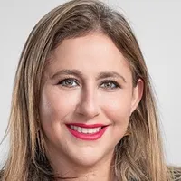 Per. CP. Alejandra Cruzat
